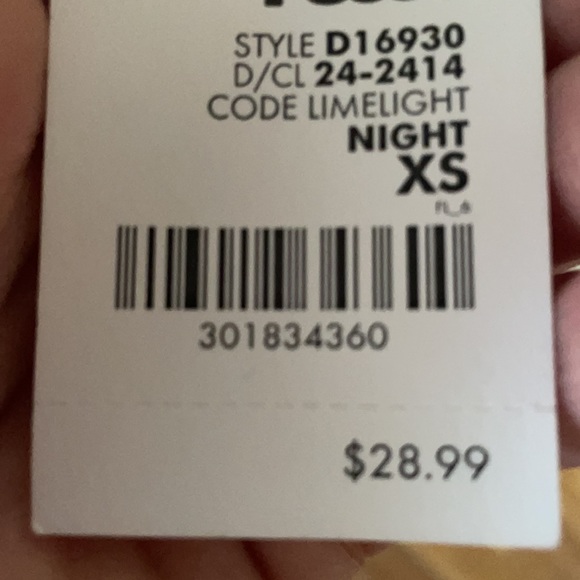 Dress - Picture 4 of 4